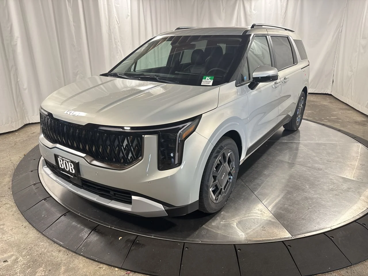 2026 Kia Sedona EX HEV's photo