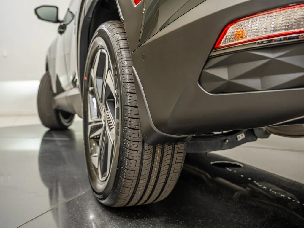 Used 2024 Amazon Gray Hyundai Limited image 52