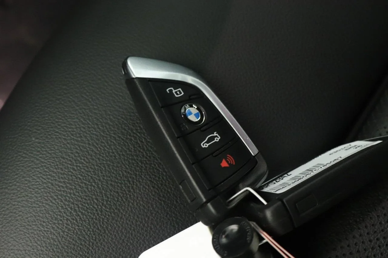 Used 2026 Black BMW 430i 2D Convertible image 23
