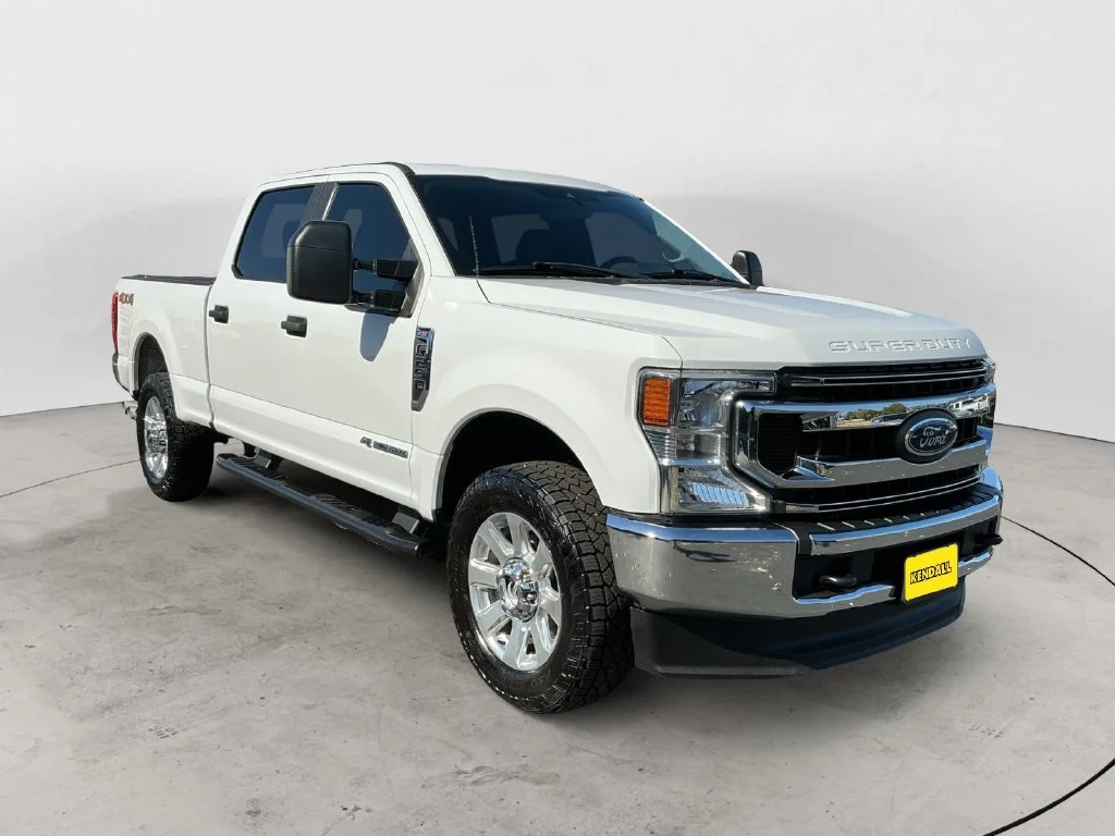 Used 2021 White Ford XL image 5