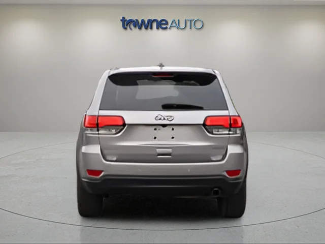 Used 2020 Silver Jeep Limited image 6