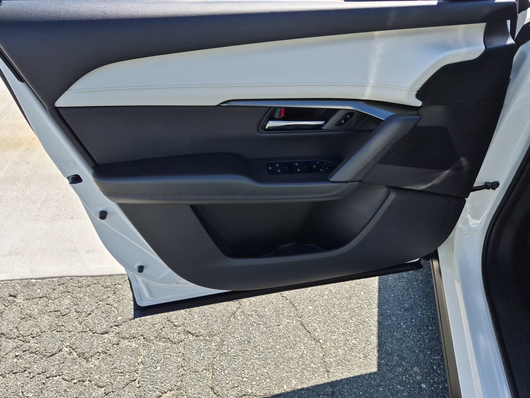 New 2026 Rhodium White Metallic Mazda 2.5 S Preferred AWD image 11