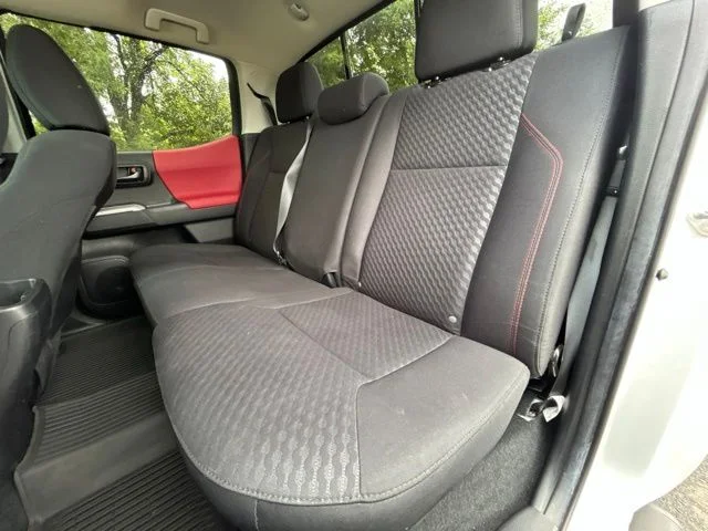 Used 2022 White Toyota SR5 image 28