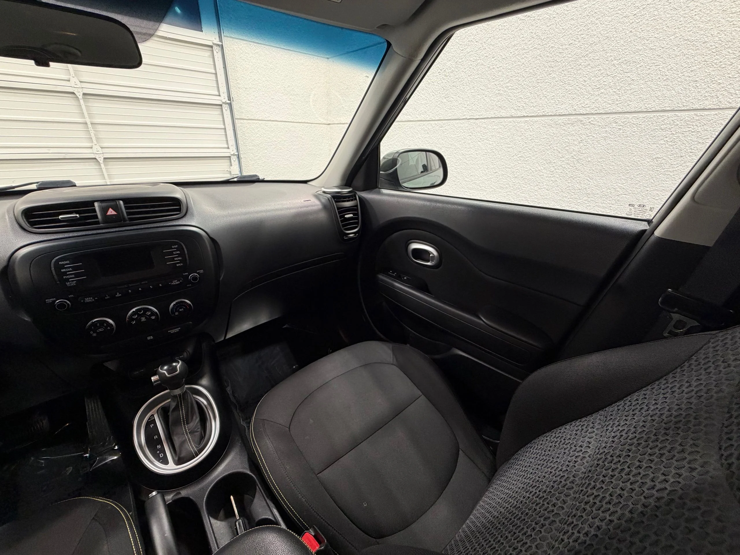 Used 2014 Green Kia Plus image 31