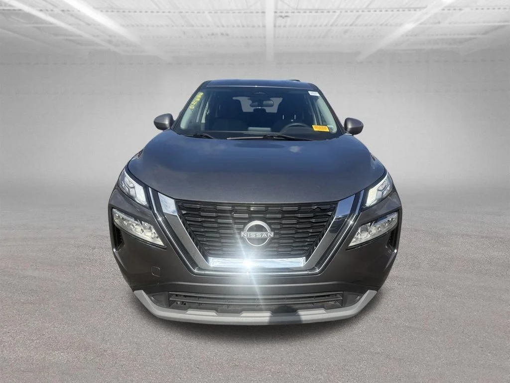 Certified Used 2023 Gun Metallic Nissan SV image 13