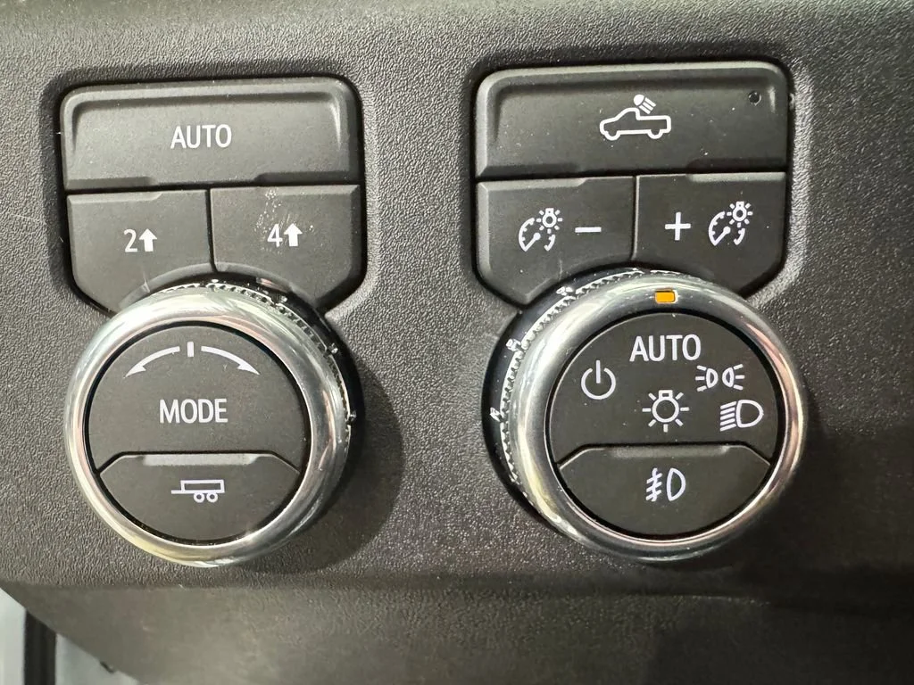 New 2026 Summit White GMC Elevation image 20
