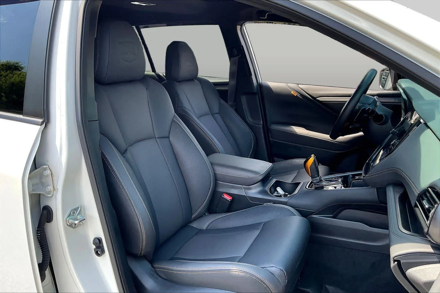 Used 2025 Crystal White Pearl Subaru Wilderness image 17