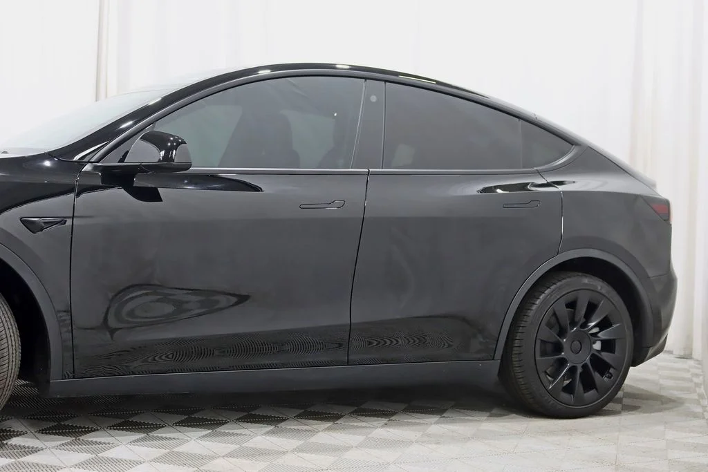Used 2022 Black Tesla Long Range image 4