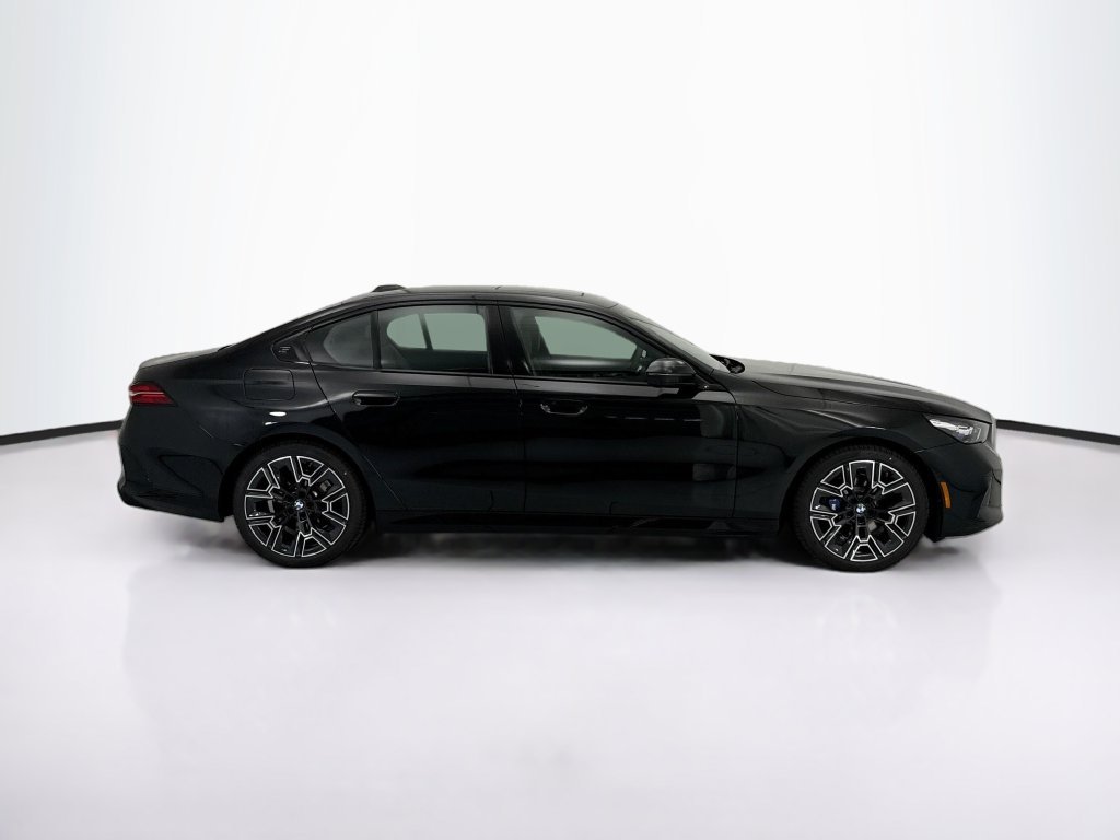 Used 2027 Black Sapphire Metallic BMW 530i xDrive image 4