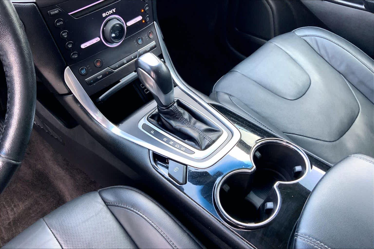 Used 2016 White Platinum Metallic Tri-Coat Ford Titanium image 16