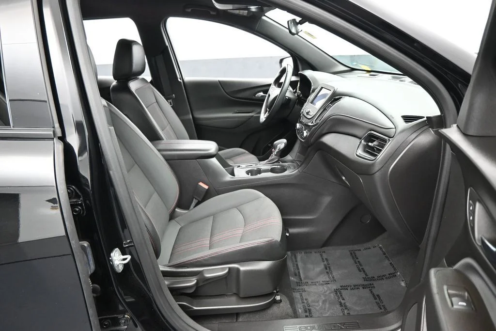 Used 2024 Mosaic Black Metallic Chevrolet RS image 37