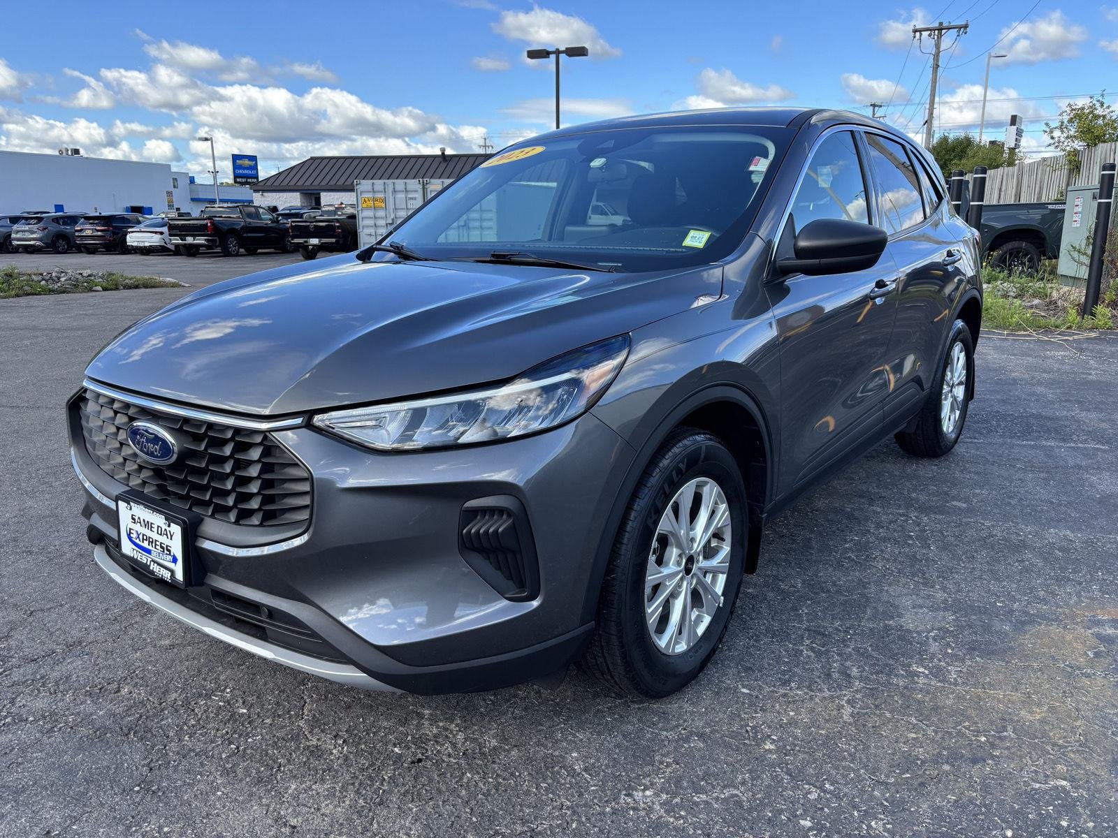 Used 2023 Gy Ford Active image 3