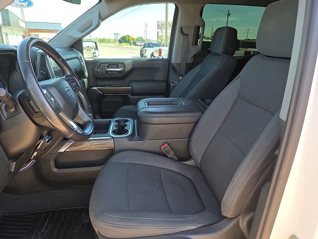 Used 2020 Iridescent Pearl Tricoat Chevrolet RST image 17