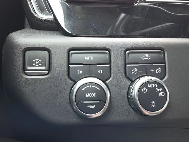 Used 2022 Silver GMC SLE image 24