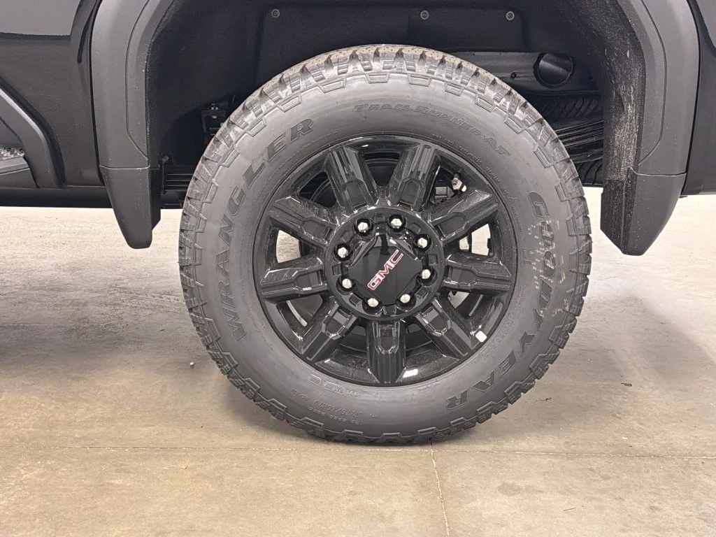 2026 GMC Sierra 2500HD AT4 - Photo 14
