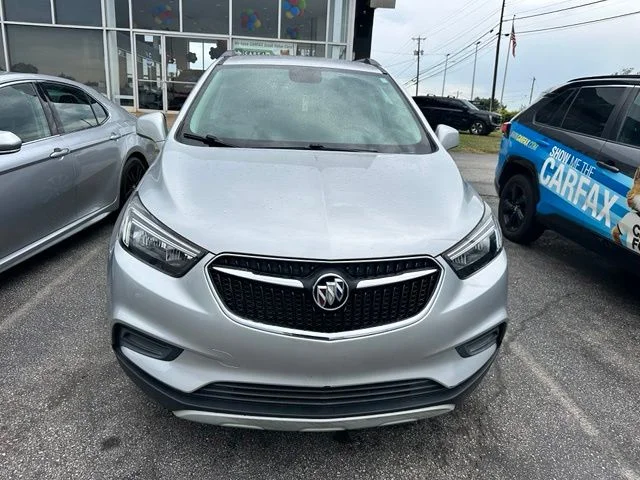 Used 2022 Silver Buick Preferred image 3