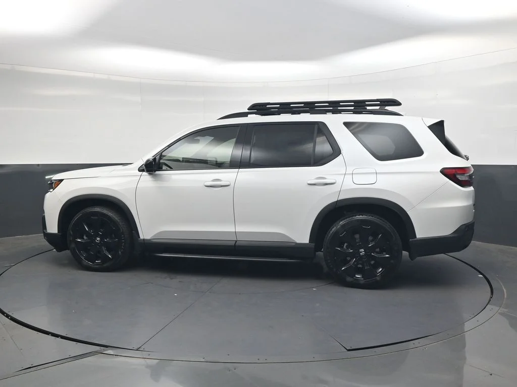 New 2026 Platinum White Pearl Honda Black Edition image 7