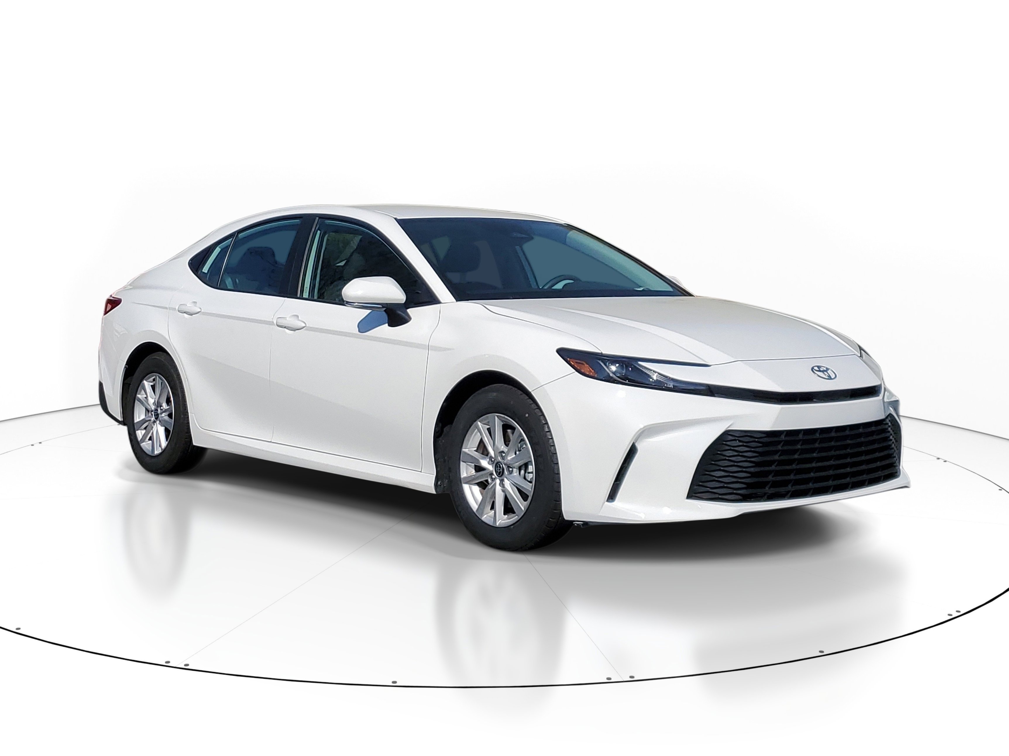 Used 2025 Ice Toyota LE image 1