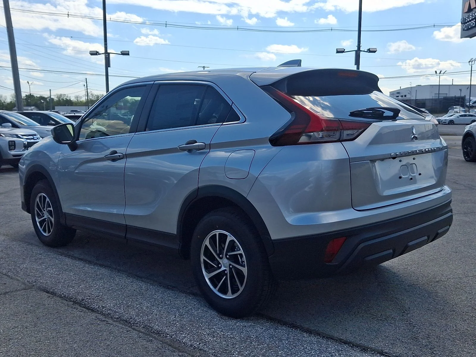 New 2026 Silver Mitsubishi ES image 5