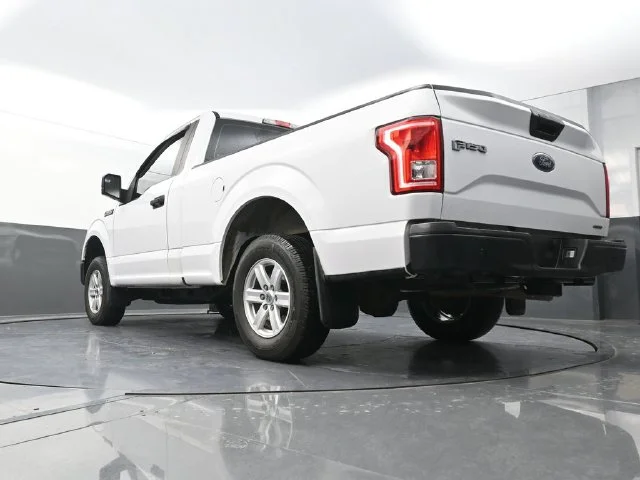 Used 2016 White Ford XL image 31