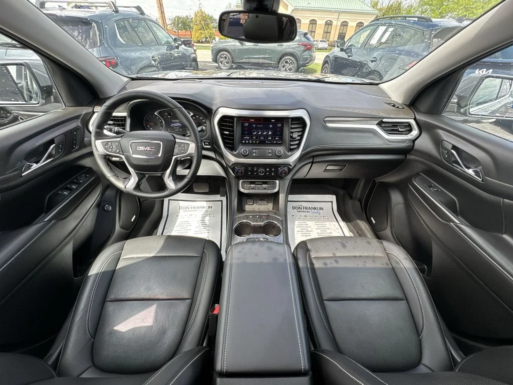 Used 2023 Silver GMC SLT image 21