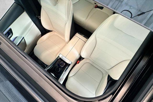 New 2026 Verde Silver Metallic Mercedes-Benz GLC 300 image 49