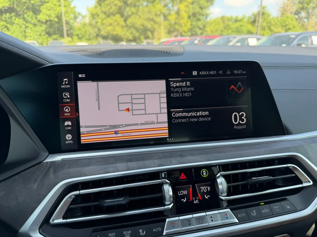 Used 2022 Jet Black BMW sDrive40i image 19