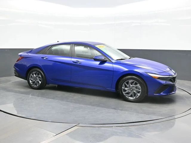 Used 2024 Blue Hyundai SEL image 7