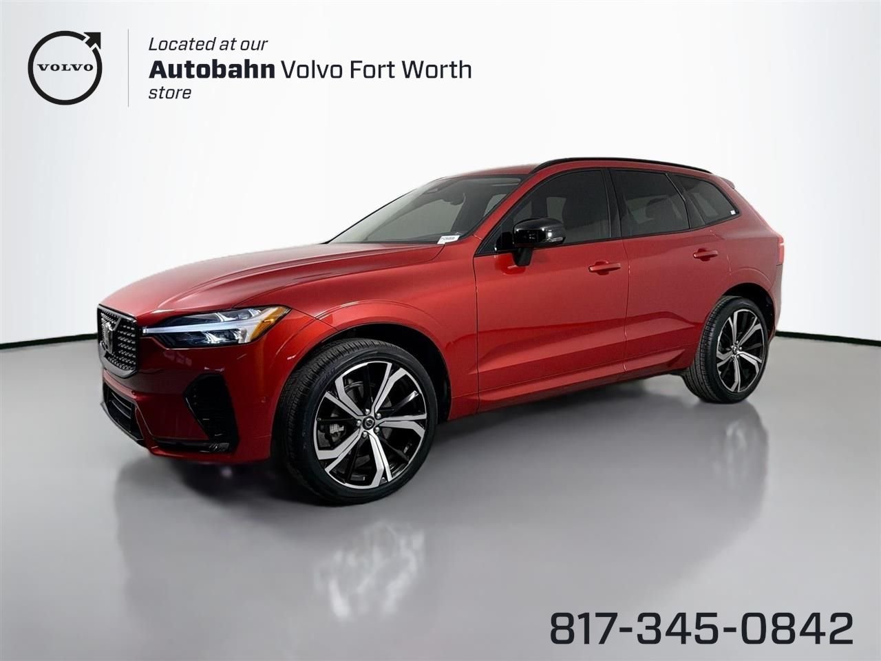 2023 Volvo XC60 B5 Ultimate Dark Theme FWD's photo