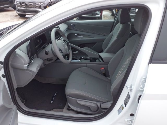 New 2026 White Hyundai SEL Sport image 9