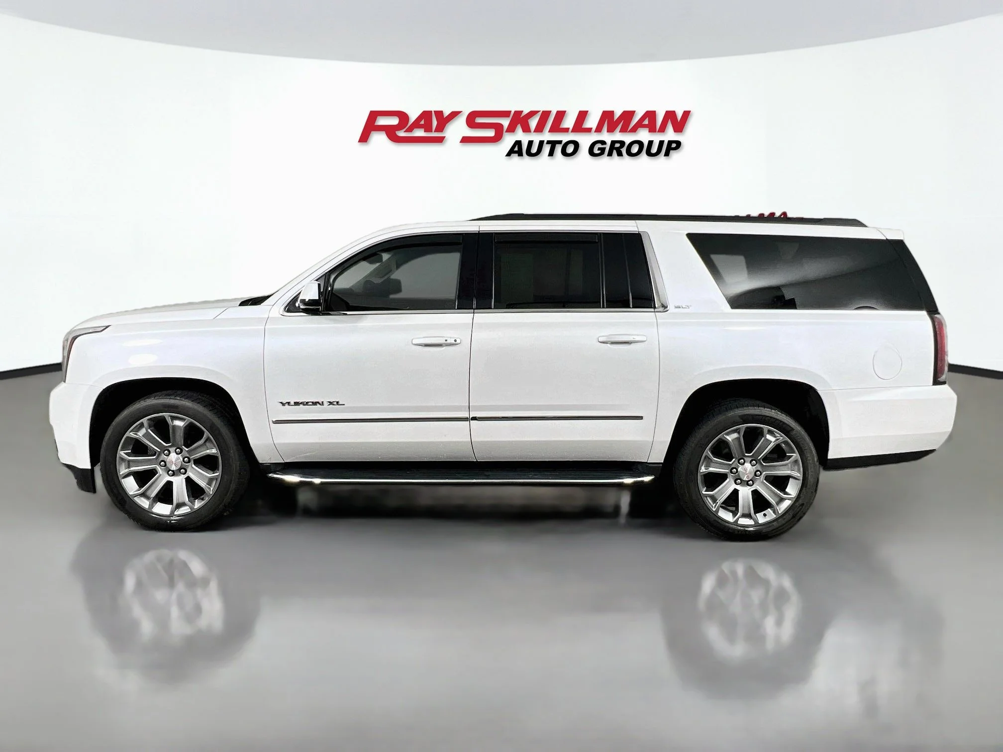 Used 2020 White Frost Tricoat GMC SLT image 4