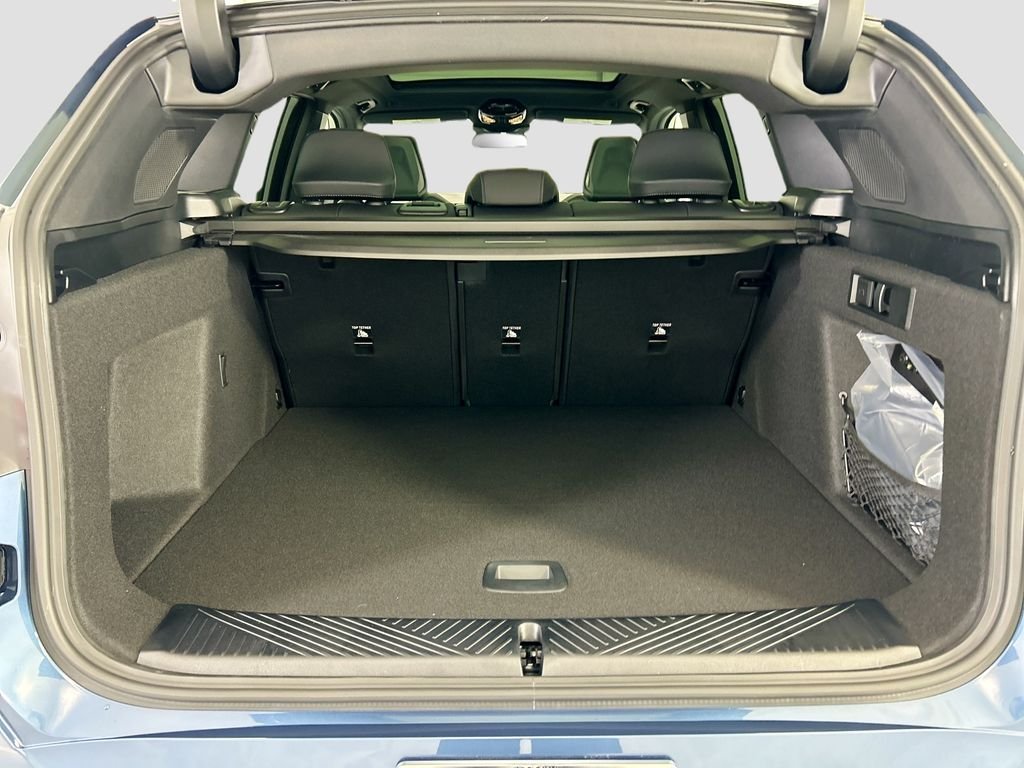 New 2026 Blue Metallic BMW 30 xDrive image 27
