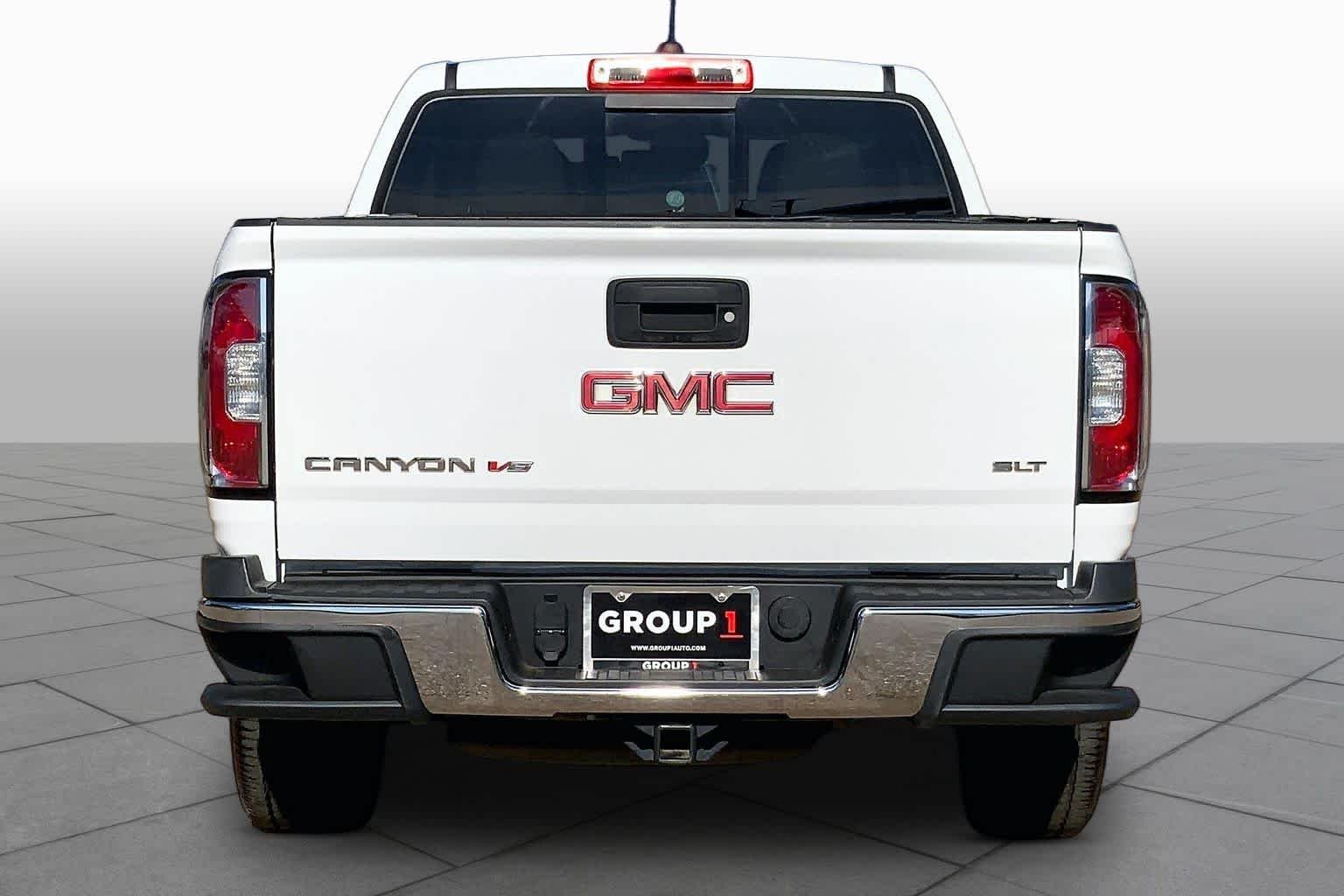 Used 2017 Summit White GMC 4WD SLT image 4