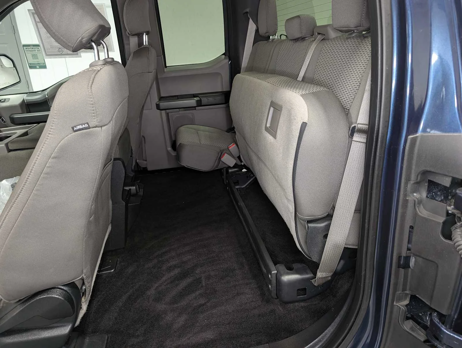 Used 2015 Blue Jeans Metallic Ford XLT image 18