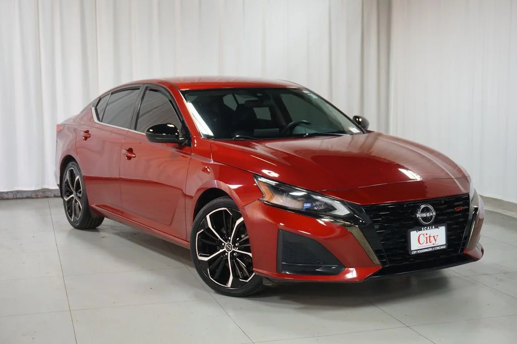 Used 2023 Red Nissan 2.5 SR image 5