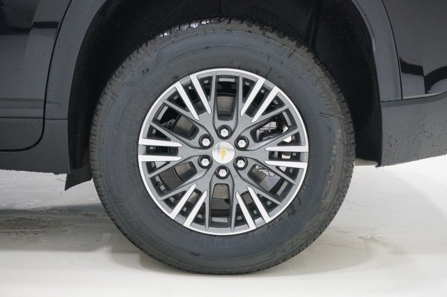 New 2026 Mosaic Black Metallic Chevrolet LT image 9