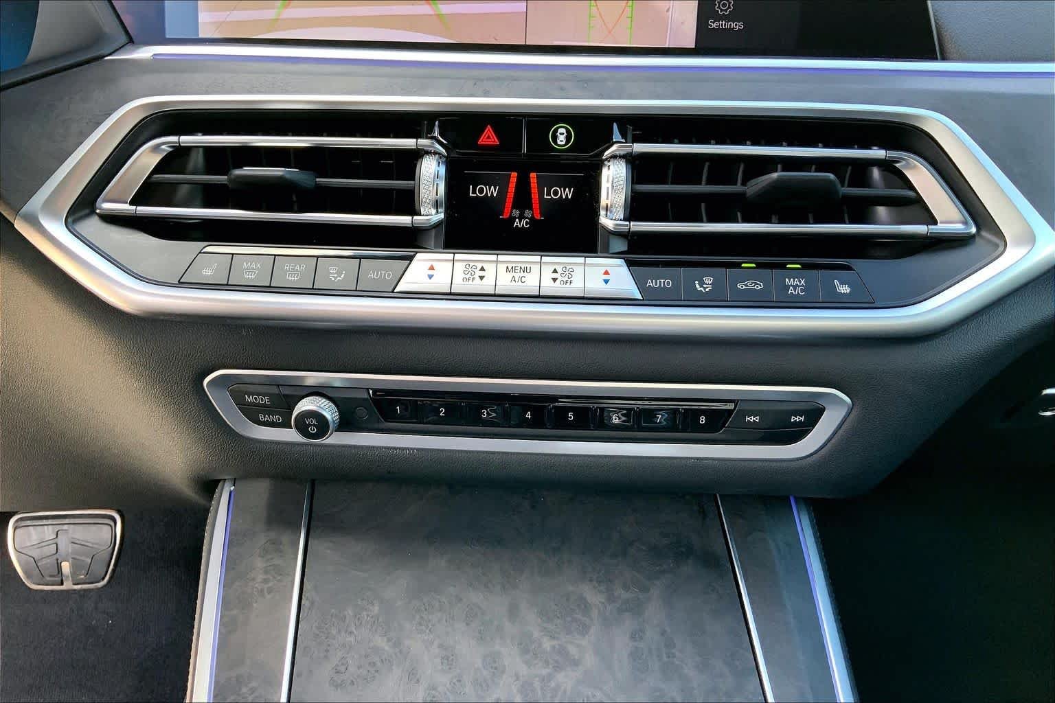 Used 2023 Alpine White BMW sDrive40i image 33