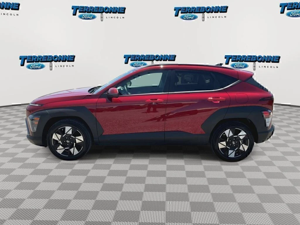 Used 2025 Red Metallic Hyundai SEL image 5