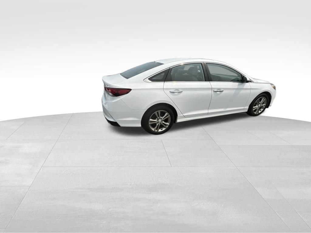 Used 2019 White Hyundai SEL image 17