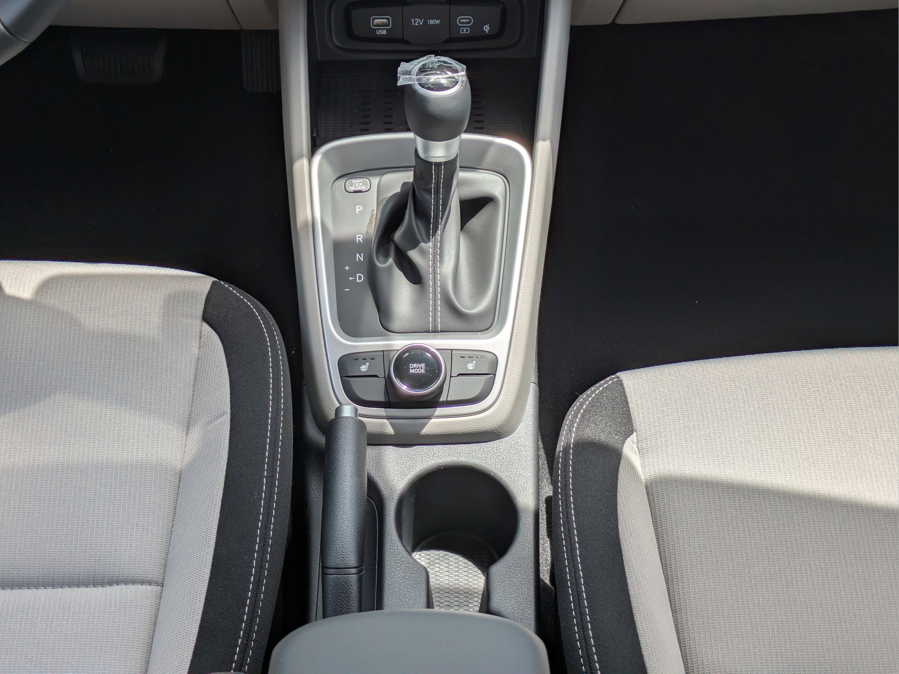 New 2026 Shimmering Silver Hyundai SEL image 19