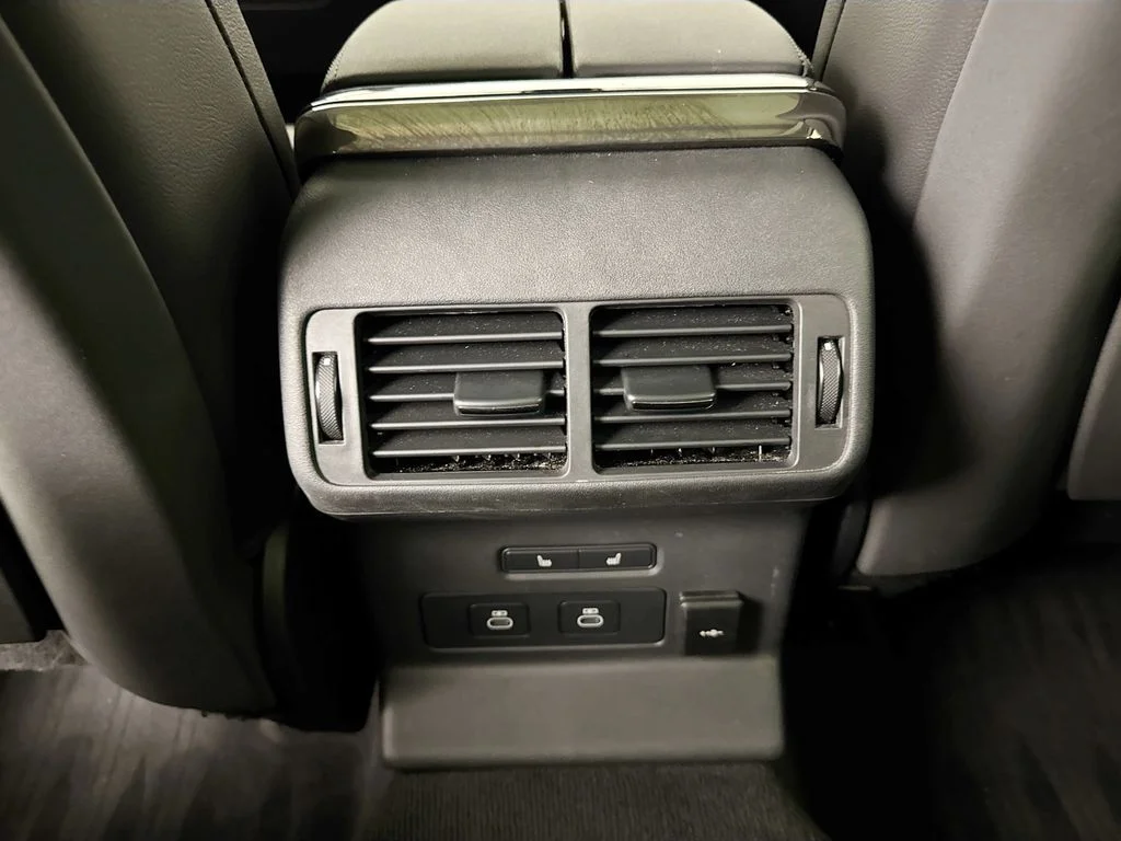 Used 2025 White Land Rover S image 26