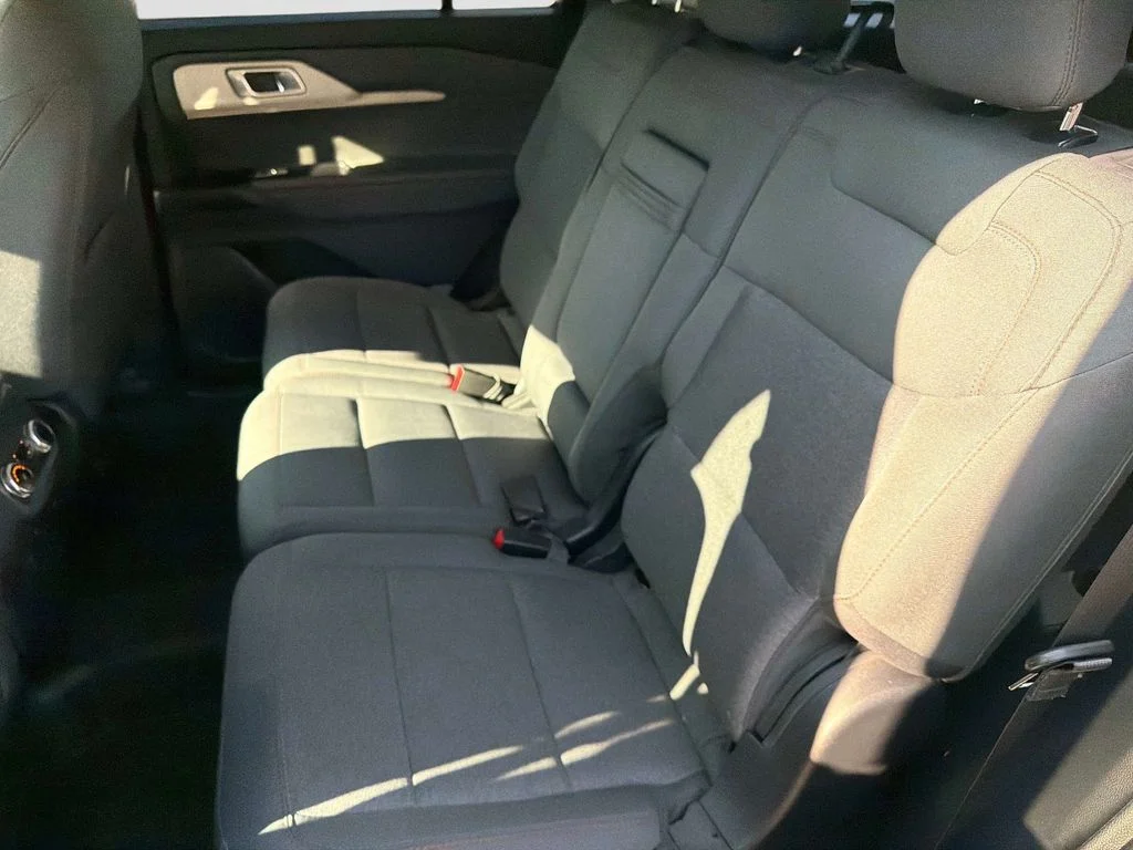 Used 2025 Silver Ford Active image 14