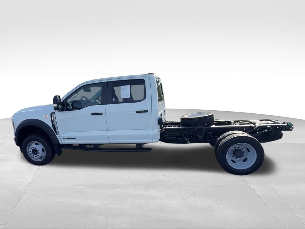 Used 2025 White Ford XL image 6