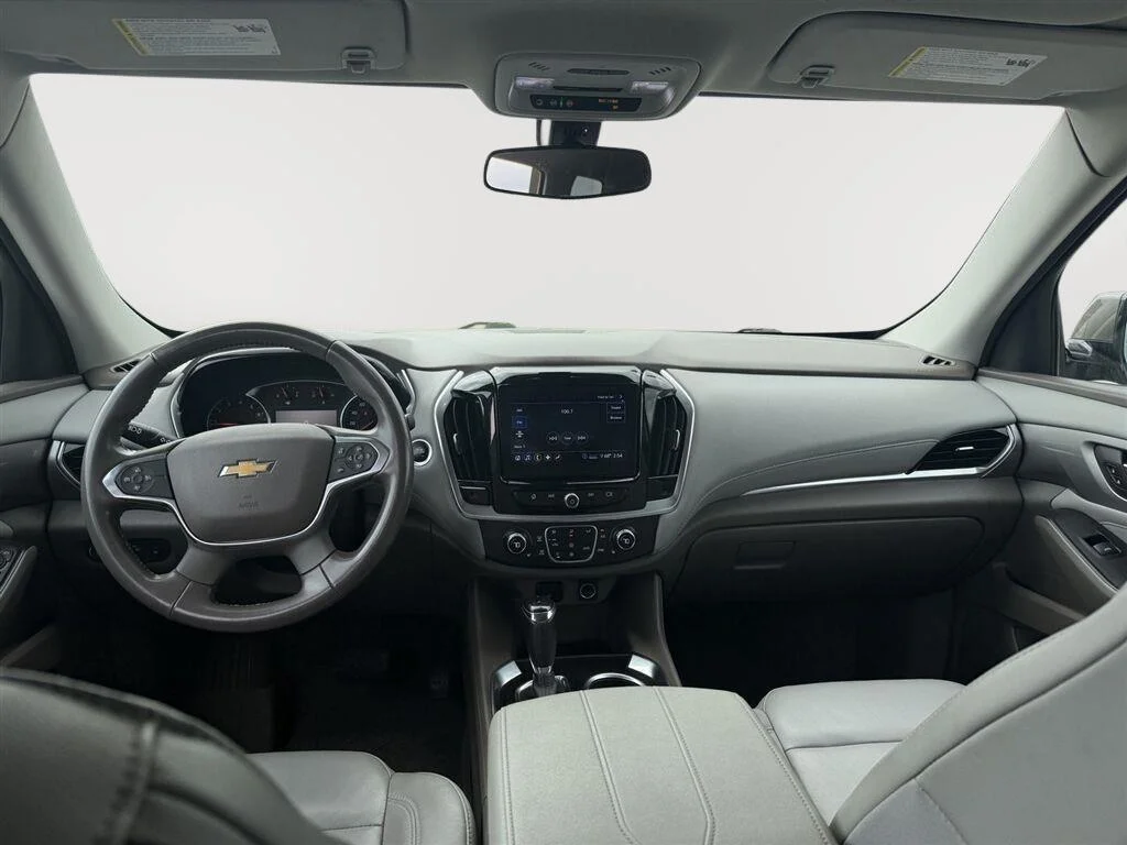 Used 2020 STONE GRAY METALLIC Chevrolet LT Leather image 5
