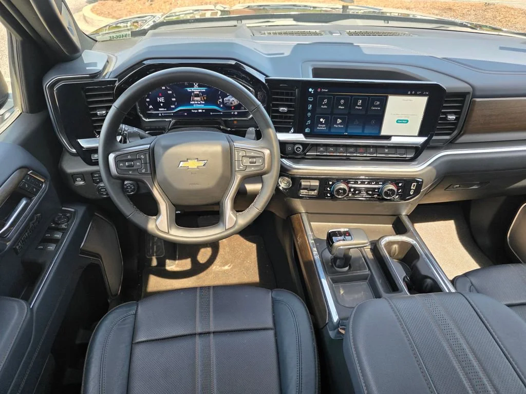 Used 2025 Black Chevrolet High Country image 29