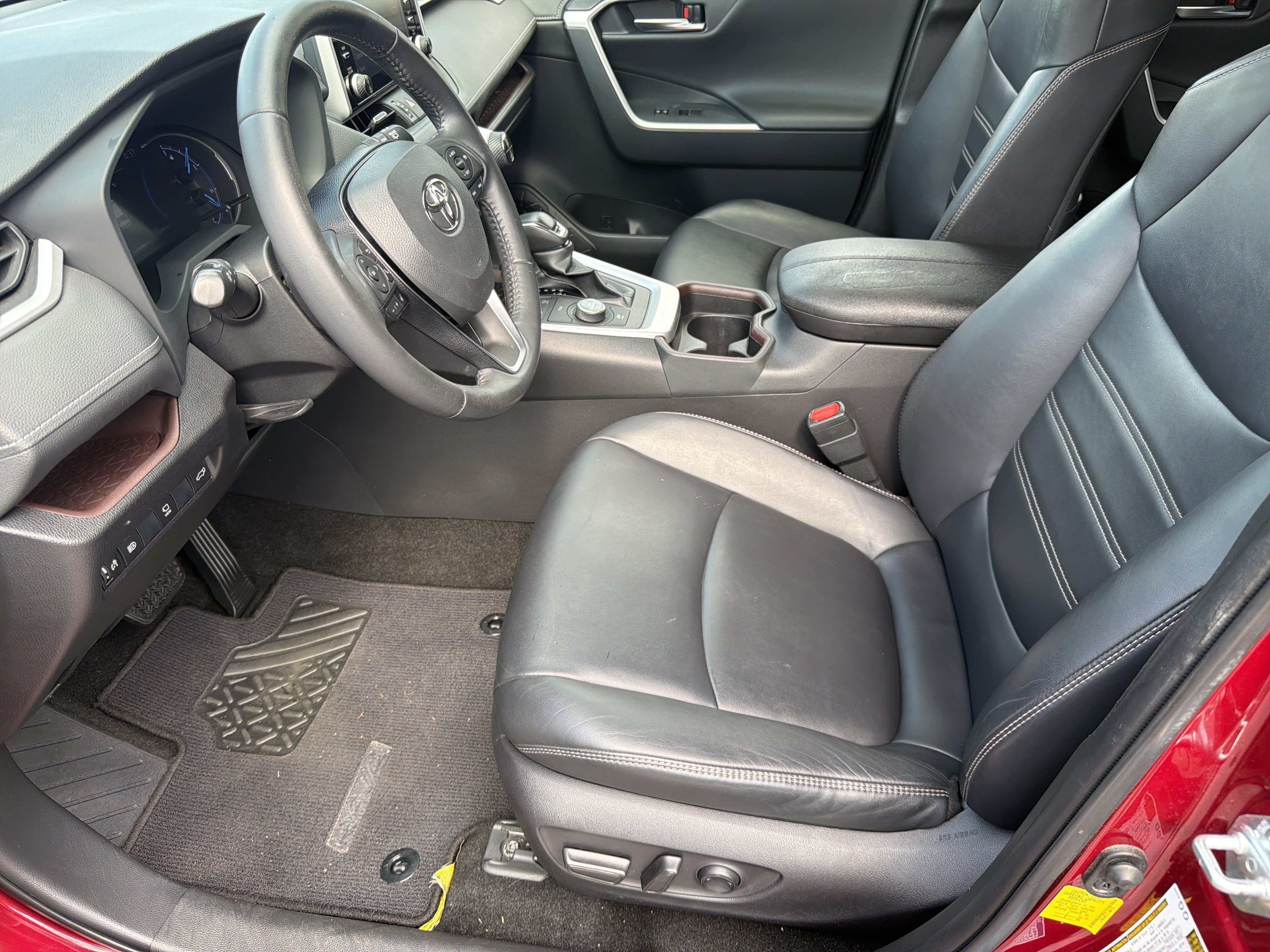 Used 2019 Pearl Toyota Limited image 19