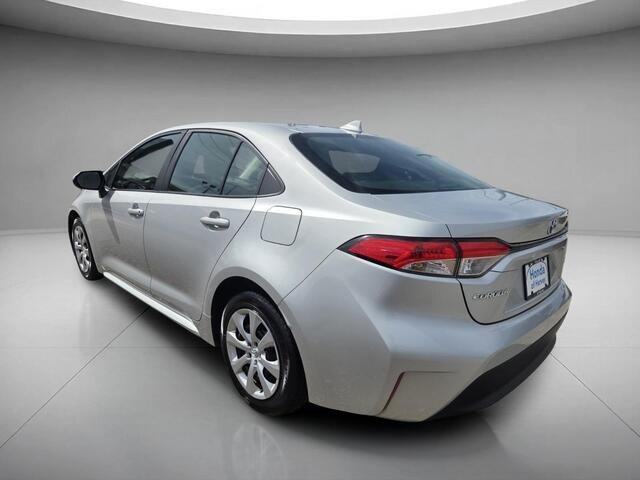 Used 2023 Classic Silver Metallic Toyota LE image 3