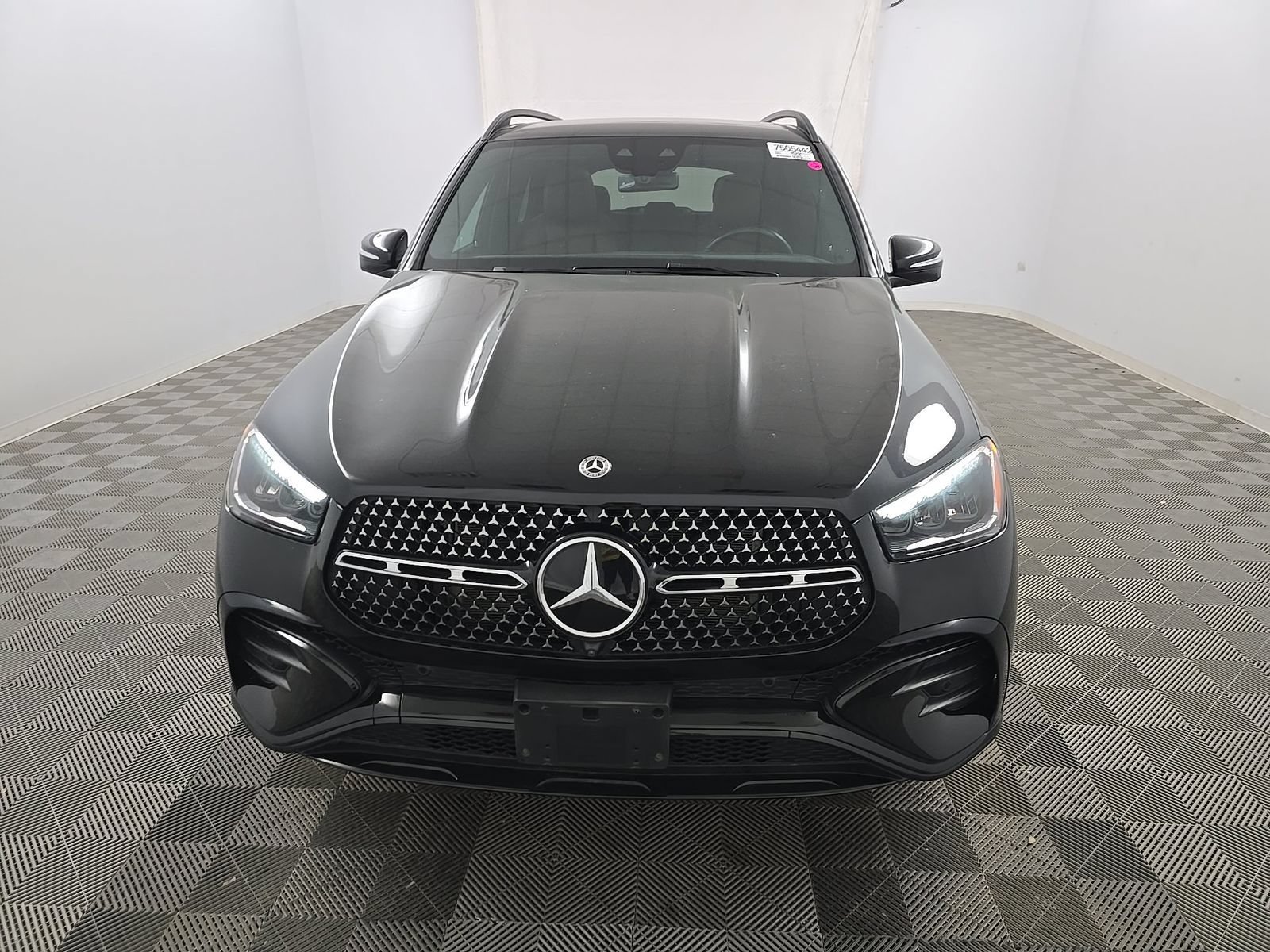 Certified Used 2025 Black Mercedes-Benz GLE 450e image 2