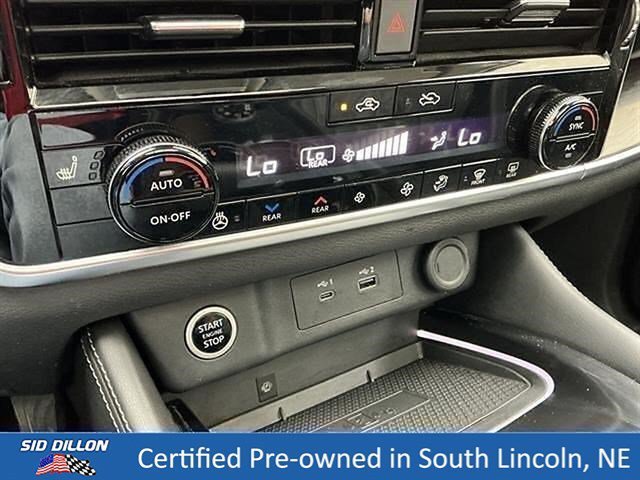 Used 2022 Brilliant Silver Metallic Nissan Platinum image 12