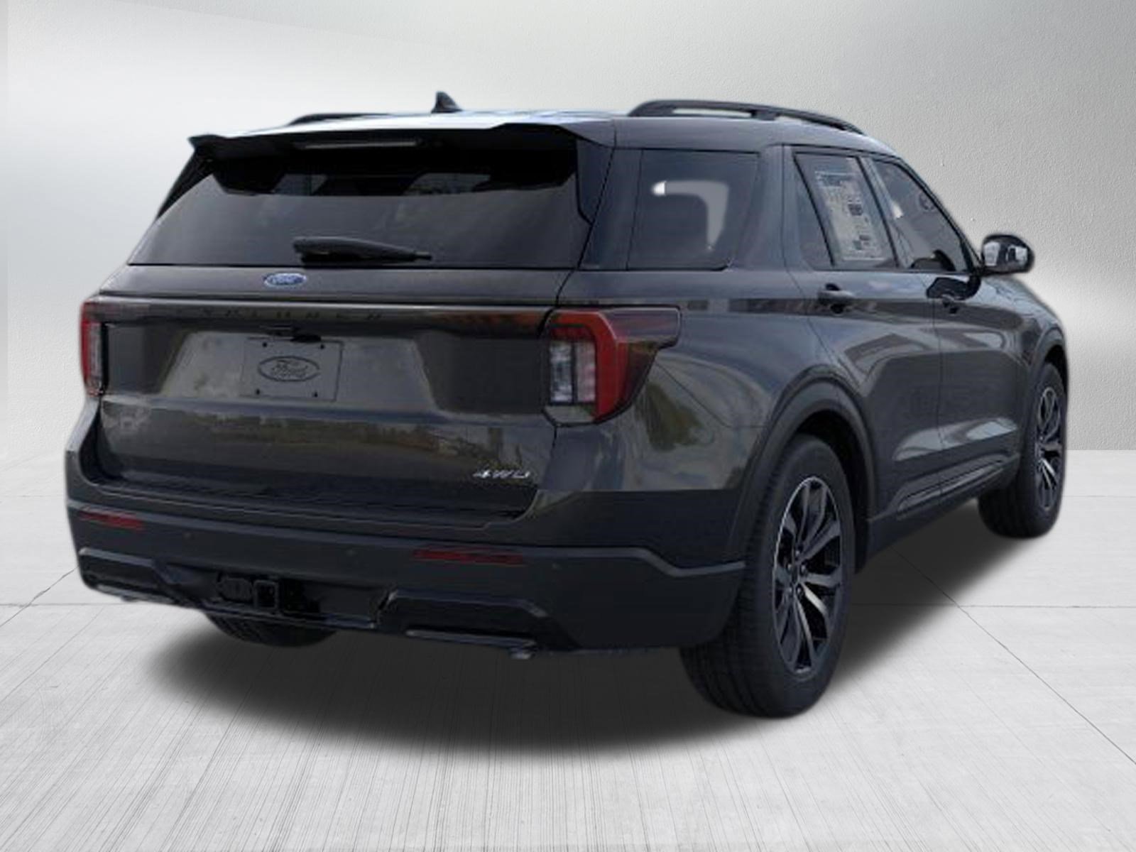 New 2026 Agate Black Metallic Ford ST-Line image 8